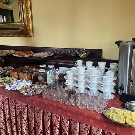 Avista Mielno Hotel Unieście Екстериор снимка