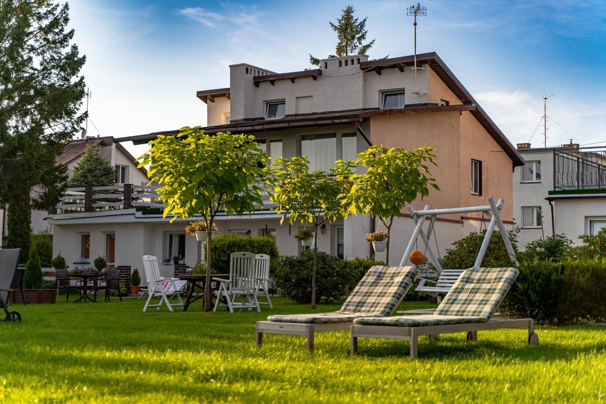 Avista Mielno Hotel Unieście Екстериор снимка
