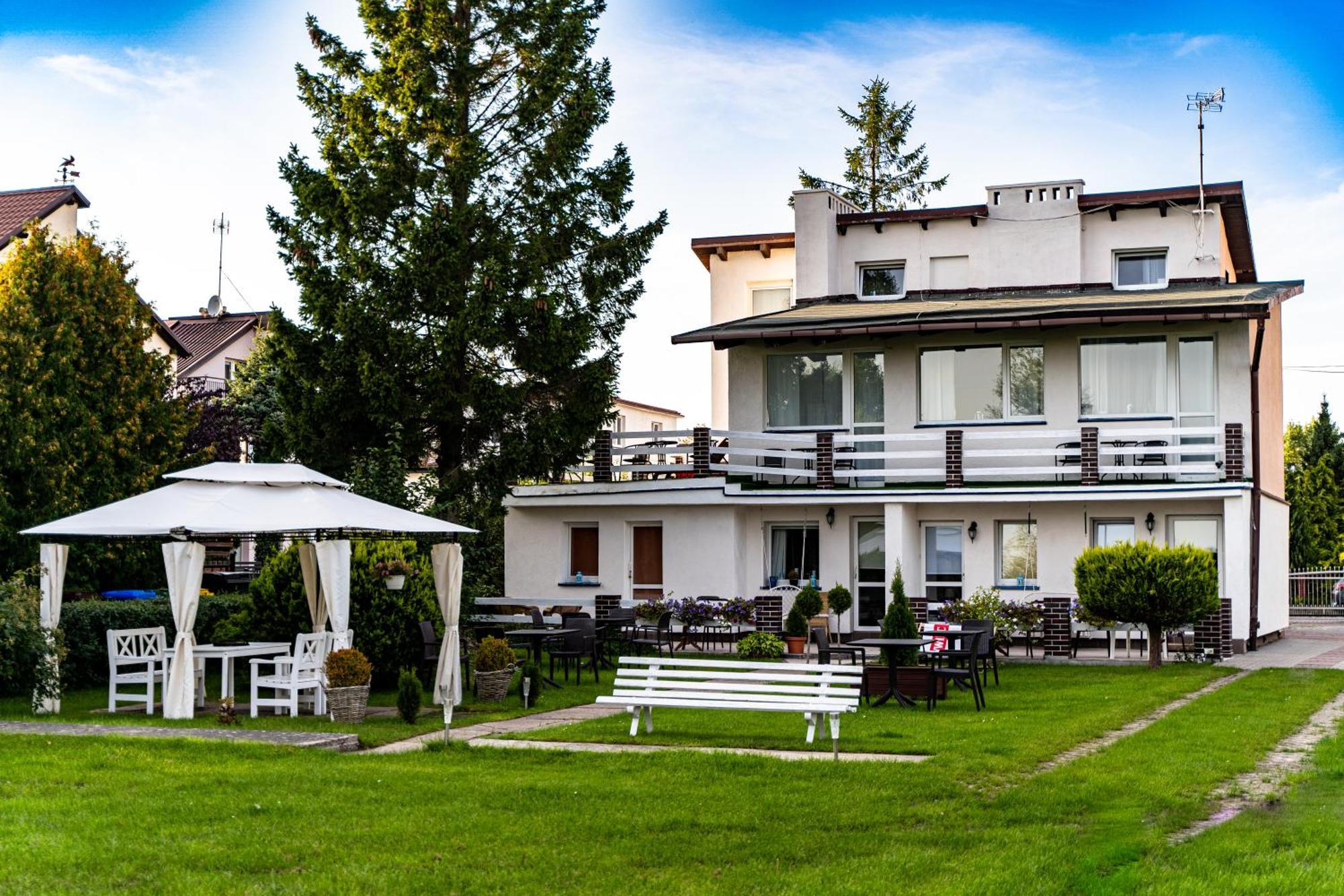 Avista Mielno Hotel Unieście Екстериор снимка