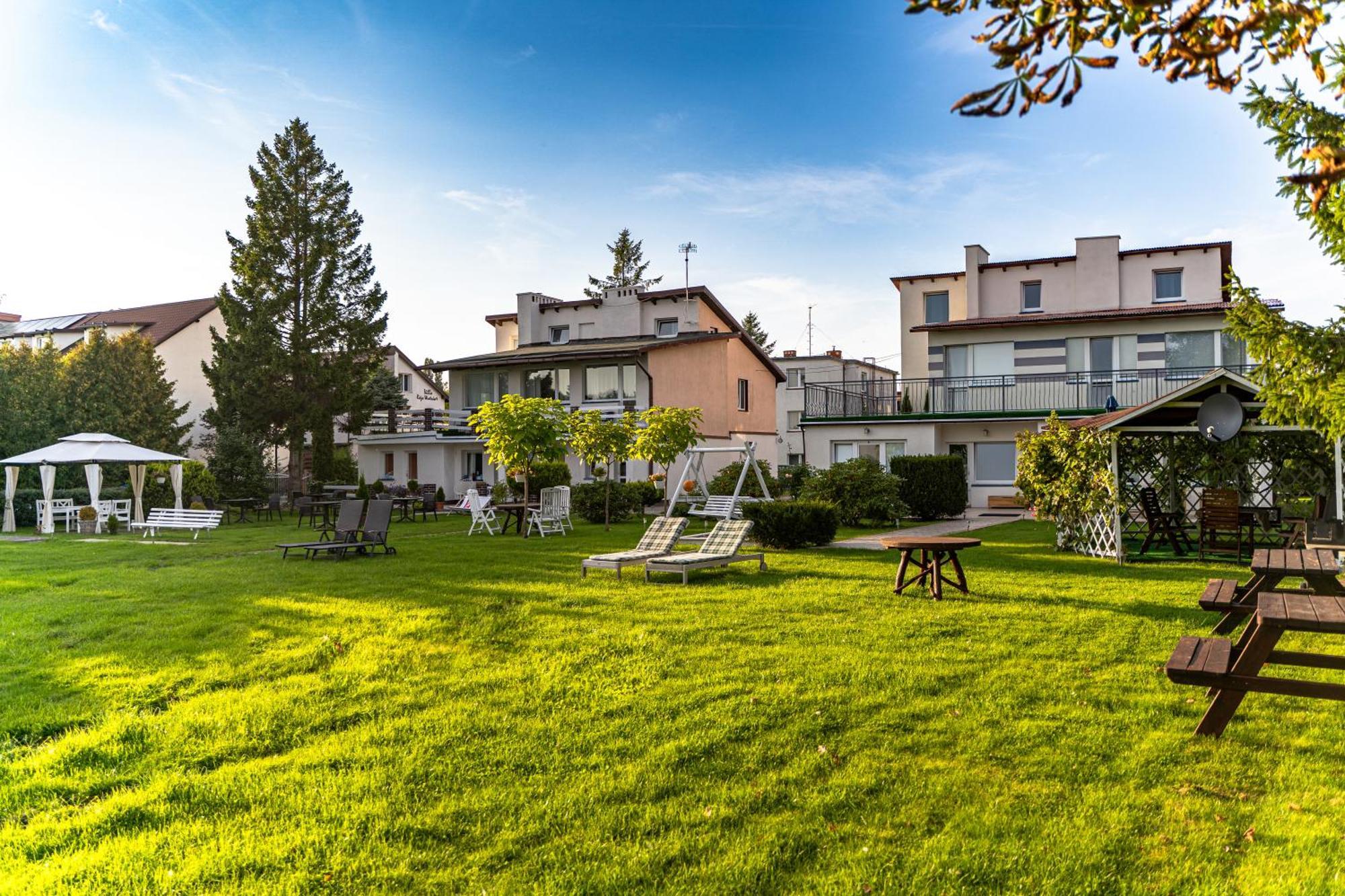 Avista Mielno Hotel Unieście Екстериор снимка