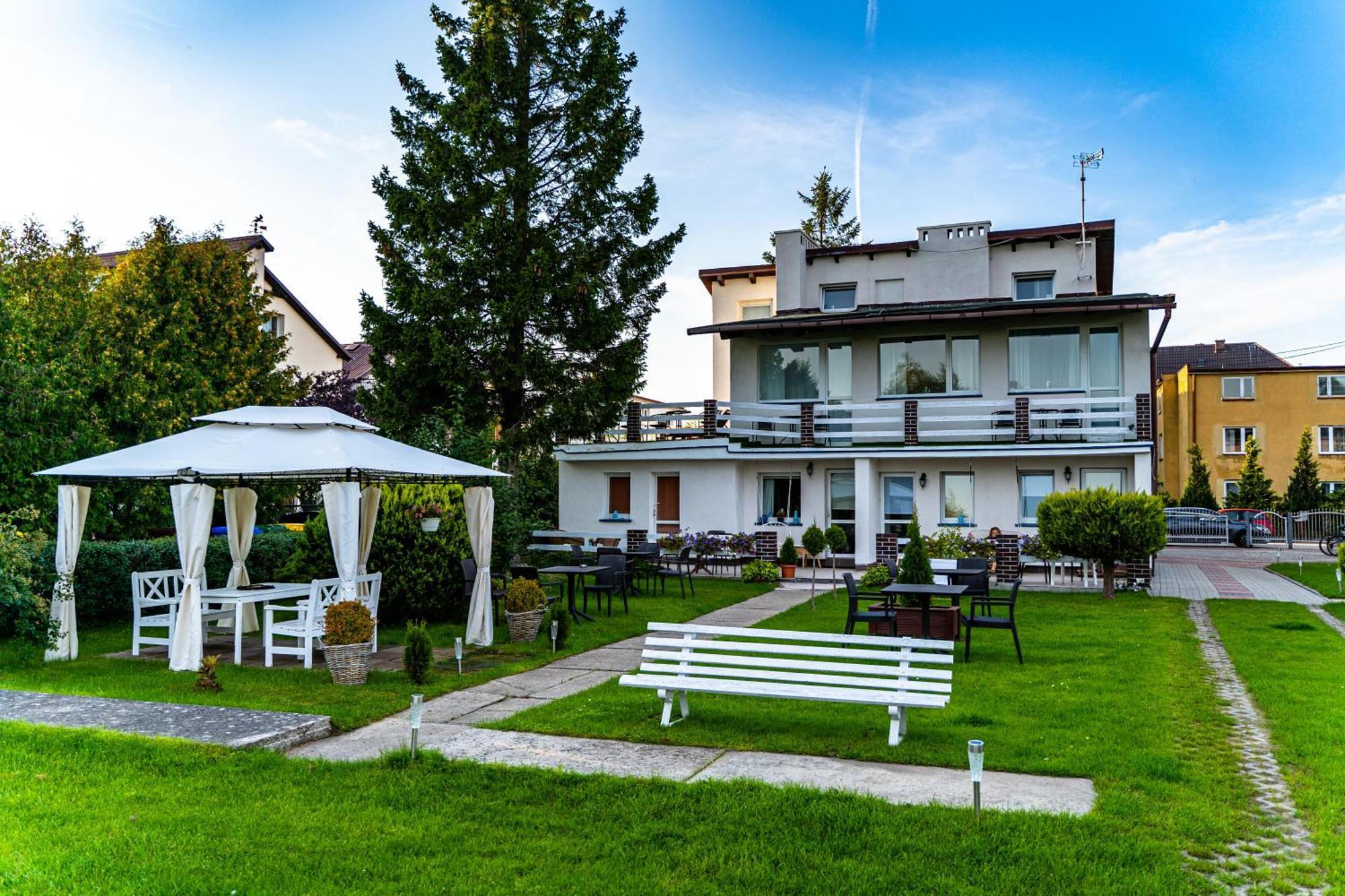 Avista Mielno Hotel Unieście Екстериор снимка